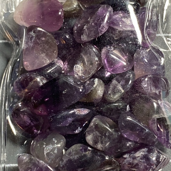 Craft: Un-Drilled Semi-Precious Stone pebbles/chips - Picture 7 of 11